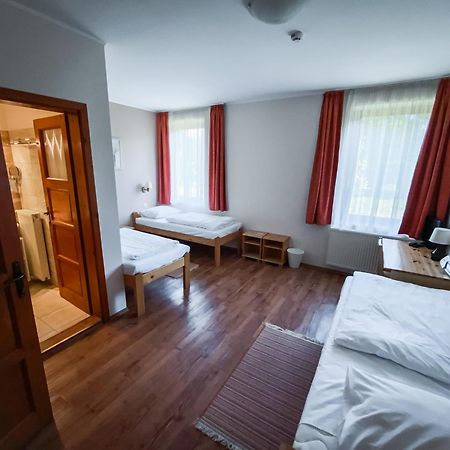 Anna Panzio Hotel Dunavarsany Luaran gambar