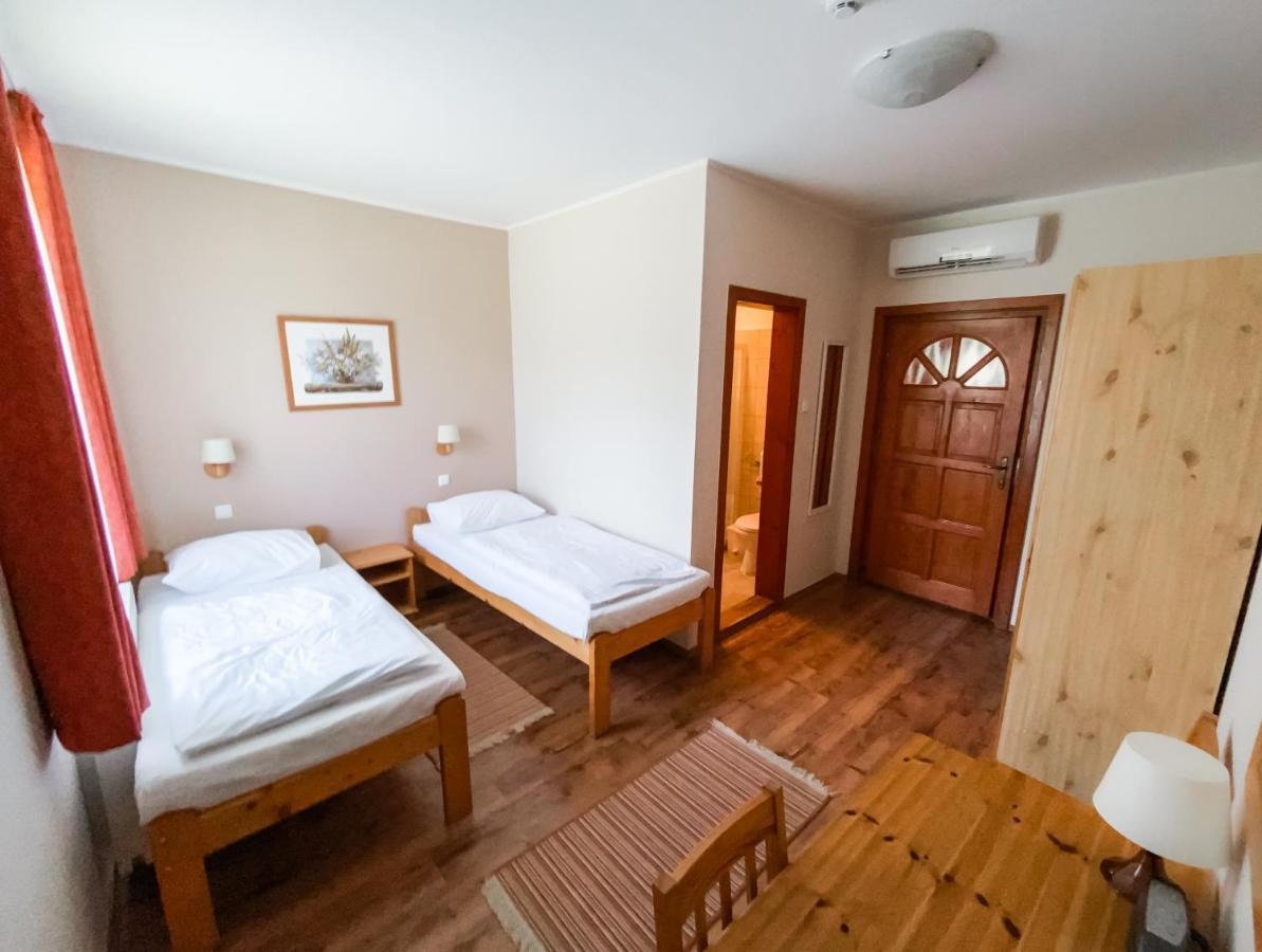 Anna Panzio Hotel Dunavarsany Luaran gambar