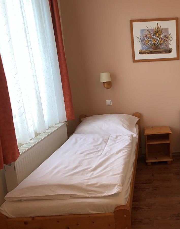 Anna Panzio Hotel Dunavarsany Luaran gambar